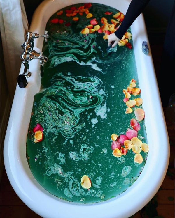 A MEDICINAL BATH GUIDE for Energetic Cleansing and Deep Relaxation