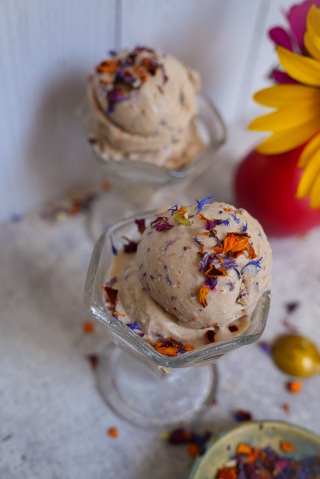 VANILLA CHAI FLOWERING Ice Cream