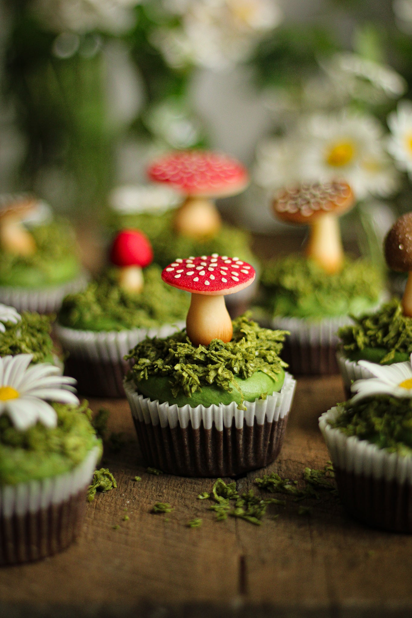 MUSHROOM CHOCOLATE Cupcakes with Edible Moss