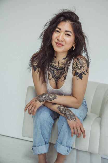 Gentle Psychic Readings with Amanda Aiko