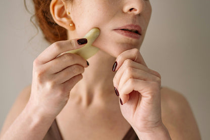 Facial Gua Sha Through a TCM Lens